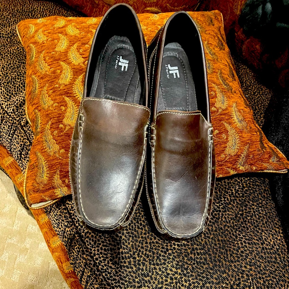 Men’s slip-on driving loafer by J. Ferrar in  size 13